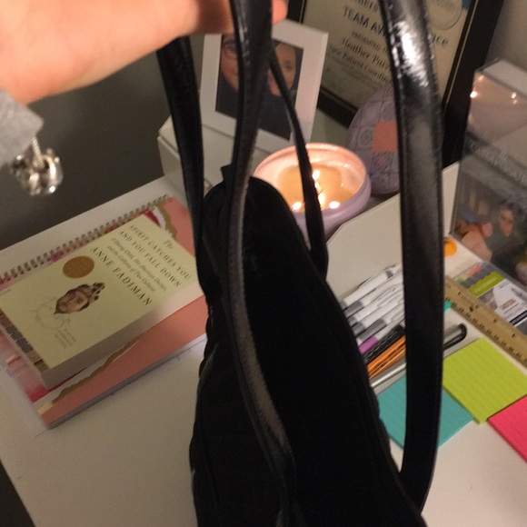 Vera classic black tote! Perfect work bag! - Picture 6 of 8
